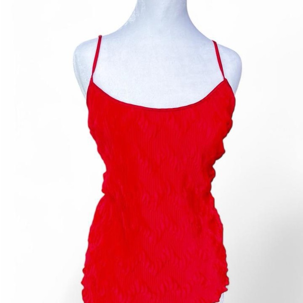 Red Sleeveless Top